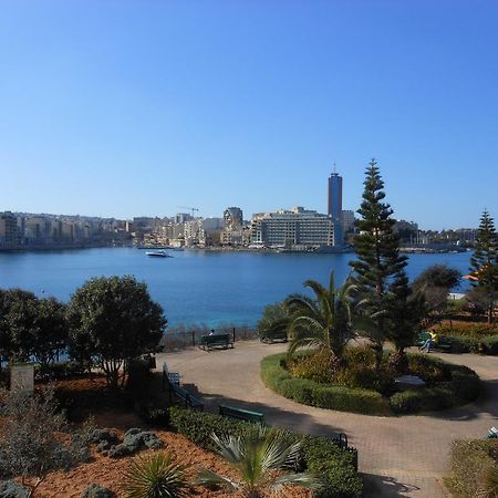 Marvellous Apartment In Tigne Point Слима Екстериор снимка