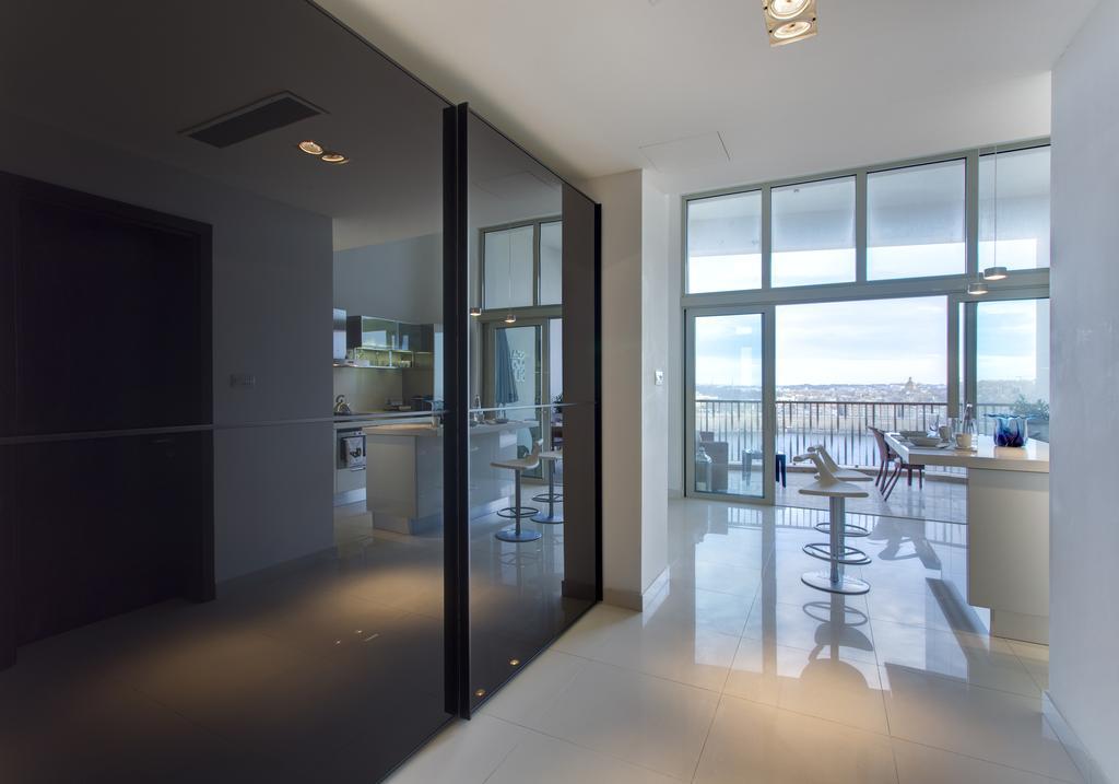 Marvellous Apartment In Tigne Point Слима Екстериор снимка
